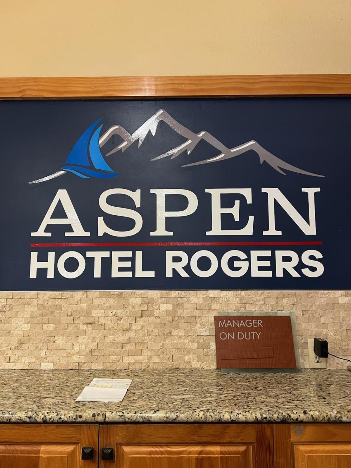Aspen Hotel Rogers Formerly Americ Inn Exterior photo